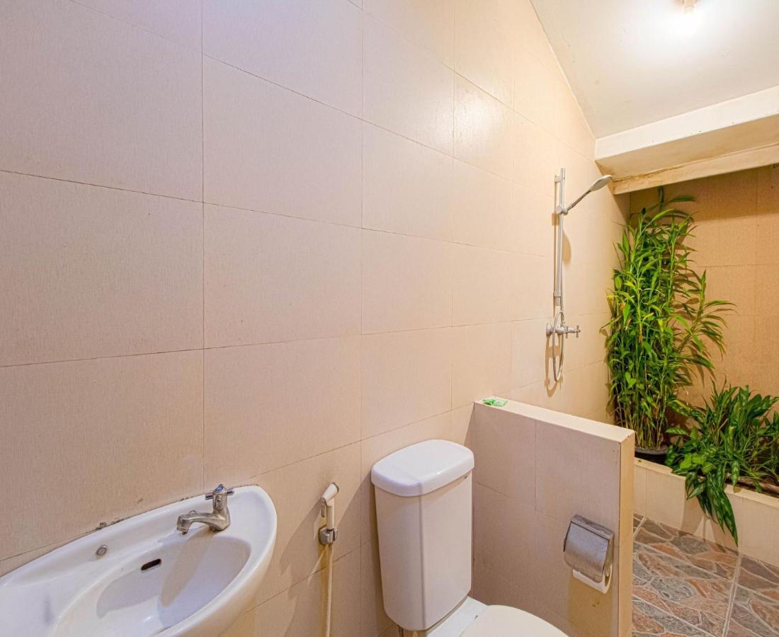 D'Talent Hotel Jogjakarta Buitenkant foto