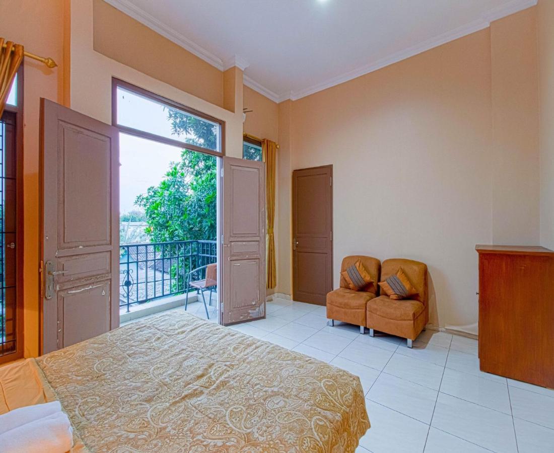D'Talent Hotel Jogjakarta Buitenkant foto