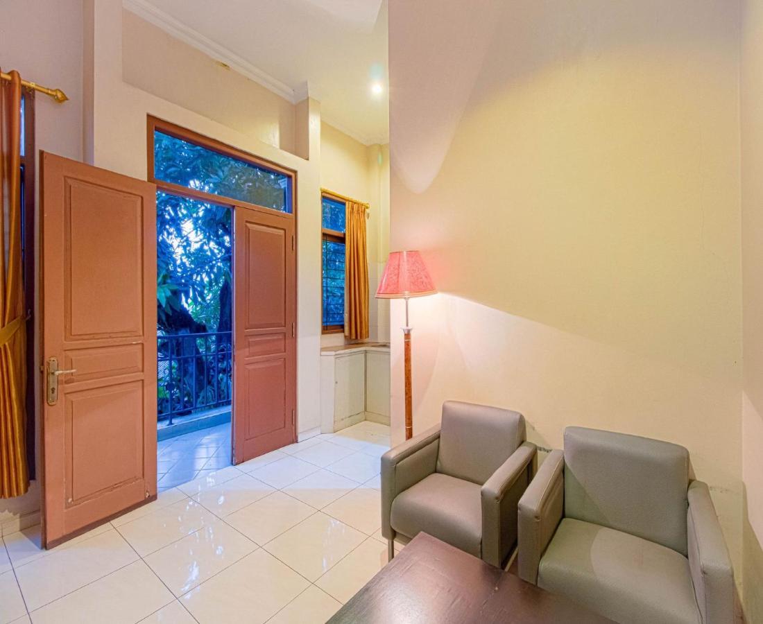 D'Talent Hotel Jogjakarta Buitenkant foto