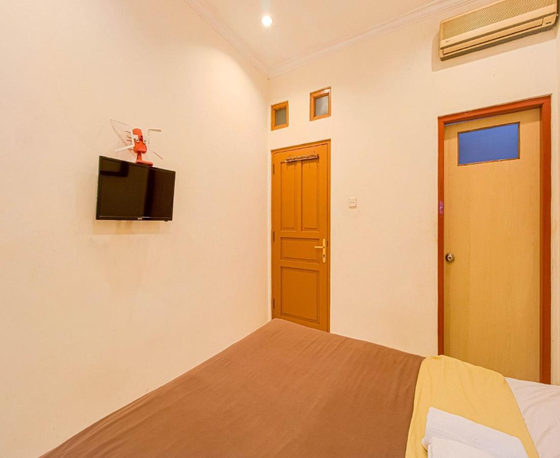 D'Talent Hotel Jogjakarta Buitenkant foto