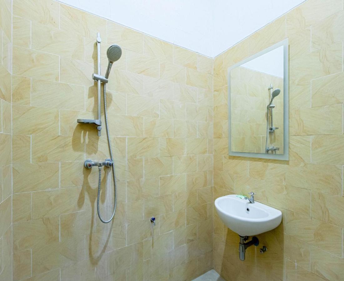 D'Talent Hotel Jogjakarta Buitenkant foto